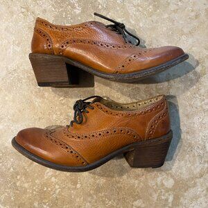 Frye Maggie Wingtips Oxfords Brown Size 7.5